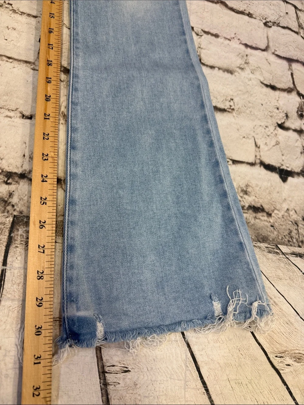 Just Black Denim Made in the USA Mid Rise Flared Jeans Size 26 - Picture 3 of 9